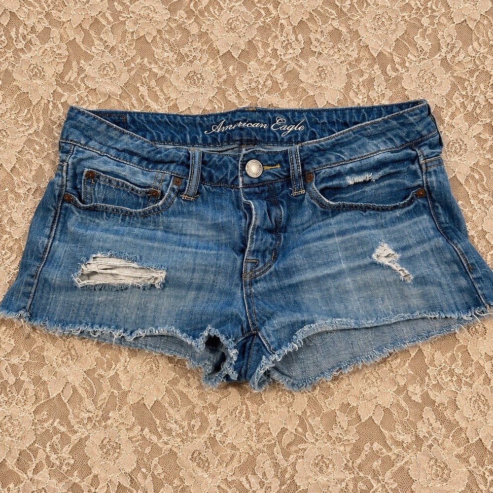 Y2K American Eagle Distressed Low Rise Mini Denim Shorts 4 2000s Boho Fetsival